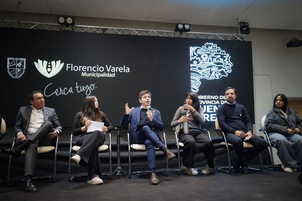 Axel Kicillof en Florencio Varela. Axel Kicillof en Florencio Varela.