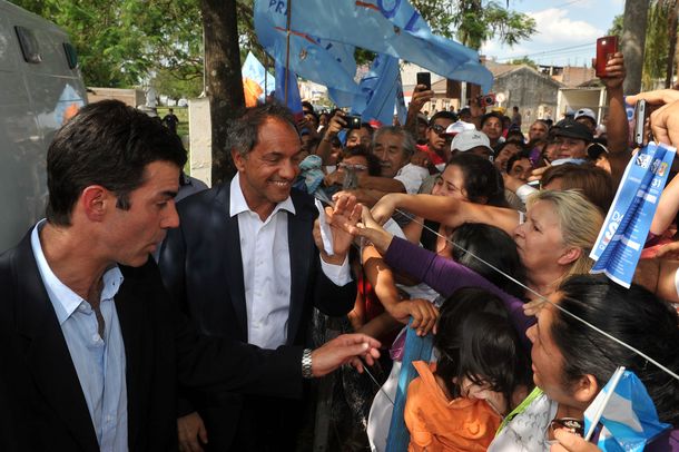 Scioli llevó la campaña a Salta: Por favor argentinos, abramos bien los ojos