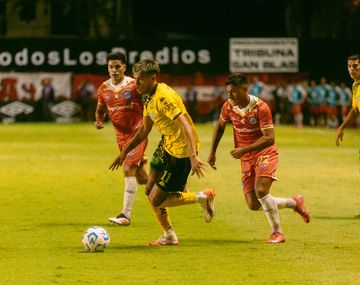 Torneo Apertura: Aldosivi logró su primer triunfo tras imponerse por 2-0 ante Argentinos Juniors