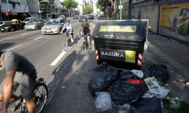 Amenazan con una denuncia penal a la Ceamse por la basura