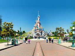 detuvieron a un sospechoso armado y con un coran en disneyland paris detuvieron a un sospechoso armado y con un coran en disneyland paris