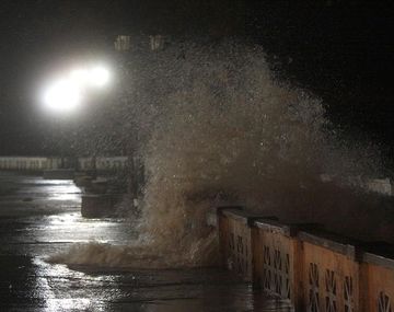 Sudestada: la crecida del río llegó a su tope máximo