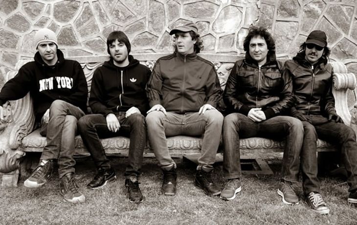 Pier presentó su nuevo disco para un grupo de sus fanáticos en Radio Mega