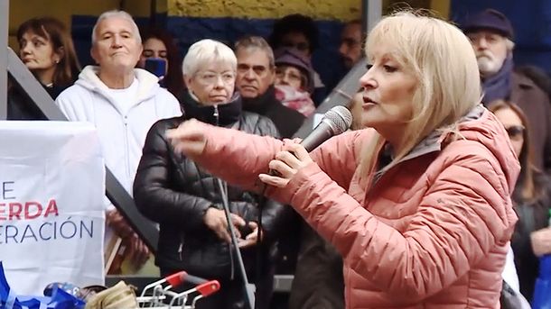 La precandidata presidencial del Frente Amplio apuntó contra el gobierno.