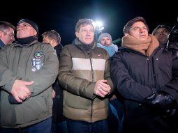 axel kicillof participo de la vigilia por malvinas en tierra del fuego: el territorio no se vende axel kicillof participo de la vigilia por malvinas en tierra del fuego: el territorio no se vende