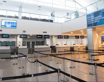 Evacuaron el aeropuerto de Rosario por otra amenaza de bomba