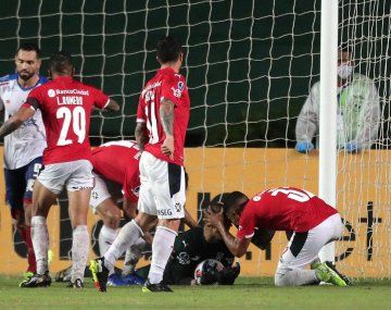 Independiente: jugadores aislados y posible suspensión del partido ante Huracán