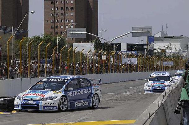 Tc2000callejero_telam