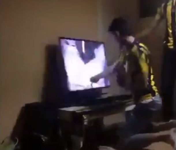 La furia del hincha turco dio la vuelta al mundo