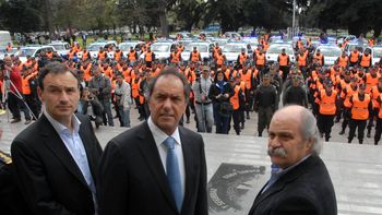 scioli firmo el decreto para crear las policias municipales scioli firmo el decreto para crear las policias municipales