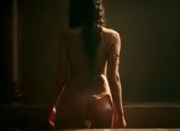 La novia de Cristiano Ronaldo muestra todo en su debut en el cine