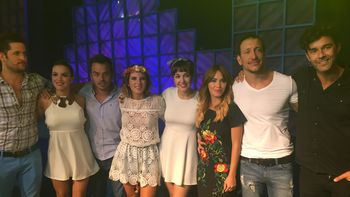 la romantica salida de lali esposito y mariano martinez: noche de teatro y risas con amigos la romantica salida de lali esposito y mariano martinez: noche de teatro y risas con amigos