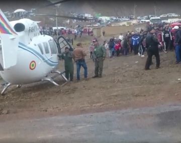 El helicóptero que trasladaba a Evo Morales tuvo que aterrizar de emergencia