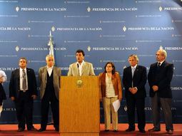 Comitemergencia_telam