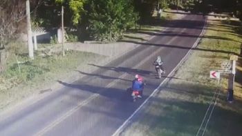 video el choque imposible: dos motos, de frente video el choque imposible: dos motos, de frente