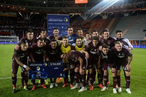 Boca y Lanús avanzaron a los cuartos de final de Copa Argentina