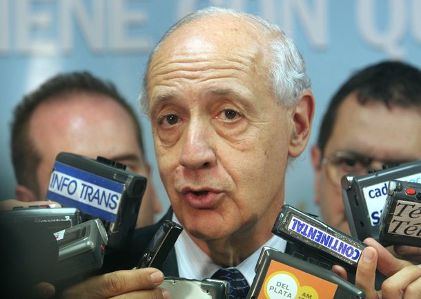 Lavagna: La inflación no está entre el 20 y 25% y tampoco llovieron las inversiones