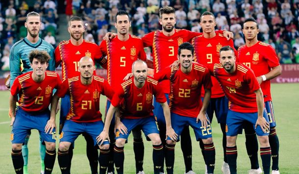 El DT de España, Julen Lopetegui, fue anunciado como nuevo entrenador del Real Madrid