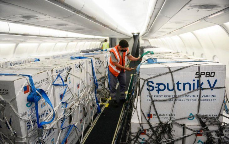 Llega otro vuelo de Aerolíneas desde Rusia: trae 800 mil dosis de la vacuna Sputnik V