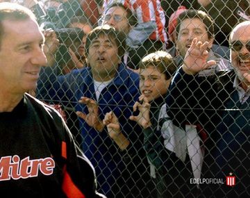 El mensaje de Estudiantes para Bilardo tras dar positivo de coronavirus