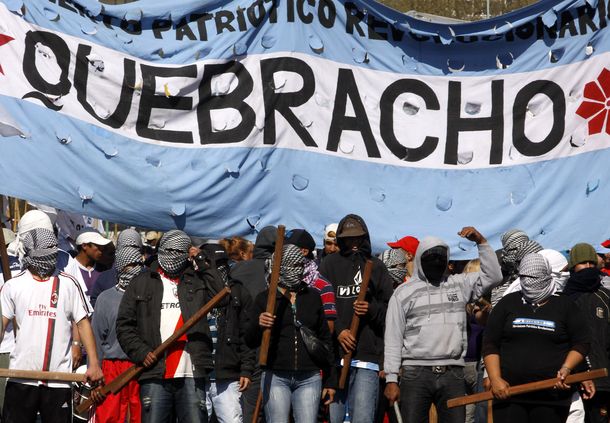 Quebracho corta 9 de Julio y Avenida de Mayo