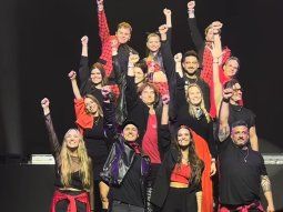 Sorpresa para los fans: el elenco de Rebelde Way se hizo presente en el quinto show de Erreway en Buenos Aires