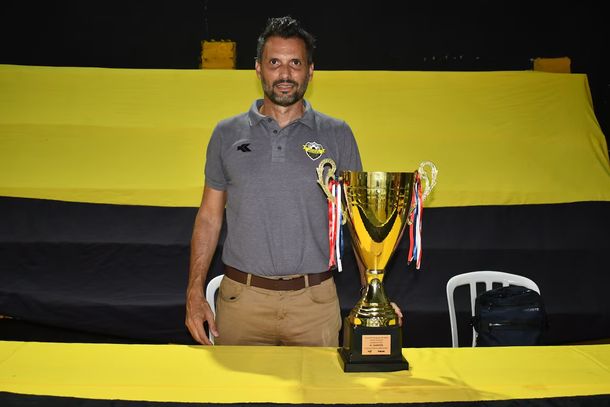 San Lorenzo fue eliminado por un club de barrio en el que su presidente jugó con 51 años