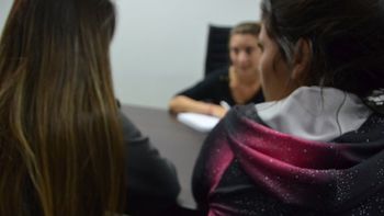 Una joven se arrepintió tras denunciar a su papá Una joven se arrepintió tras denunciar a su papá