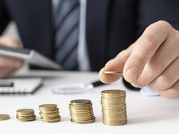 La inflación volvió a retroceder a nivel interanual, aunque mostró una suba de 0,61% en la variación mensual. La inflación volvió a retroceder a nivel interanual, aunque mostró una suba de 0,61% en la variación mensual.