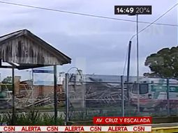 Se derrumbó una escuela en construcción en Villa Lugano: hay 6 heridos