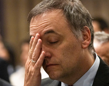 Ocho de cada 10 argentinos creen que Manuel Adorni debe renunciar o al menos tomarse una licencia