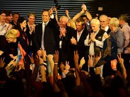 scioli se impuso con comodidad y quedo a las puertas de un triunfo en primera vuelta scioli se impuso con comodidad y quedo a las puertas de un triunfo en primera vuelta