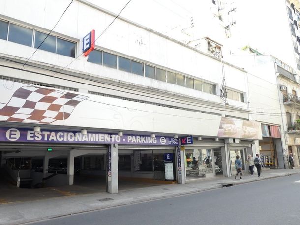 Al menos 200 garajes cerraron en la Ciudad durante el último año