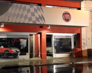 Arrojan una molotov a una concesionaria de Froilán González