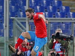 sigue imparable: higuain convirtio en una nueva victoria del napoli sigue imparable: higuain convirtio en una nueva victoria del napoli
