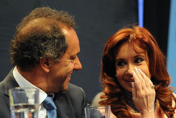En campaña, Scioli se reunirá este miércoles con Cristina y José Pepe Mujica