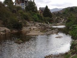 una turista murio por la crecida del rio en la cumbrecita una turista murio por la crecida del rio en la cumbrecita
