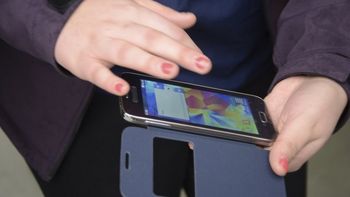 vendio un celular trucho y clienta estafada la quiso atropellar vendio un celular trucho y clienta estafada la quiso atropellar