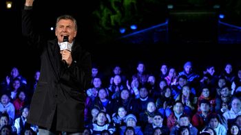 en pleno festejo del bicentenario, mauricio macri justifico el tarifazo en pleno festejo del bicentenario, mauricio macri justifico el tarifazo