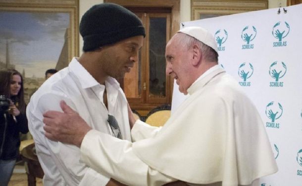 Francisco a Ronaldinho: ¿Pelé o Maradona?