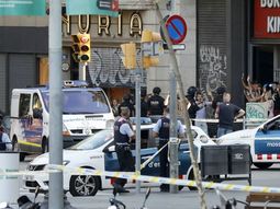 El doble atentado dejó 16 muertos El doble atentado dejó 16 muertos