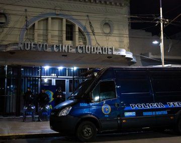 Explotación sexual: allanan cine porno en Ciudadela y rescatan a tres víctimas