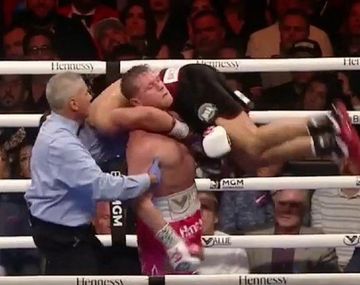 Canelo Álvarez perdió con Dimitri Bivol 