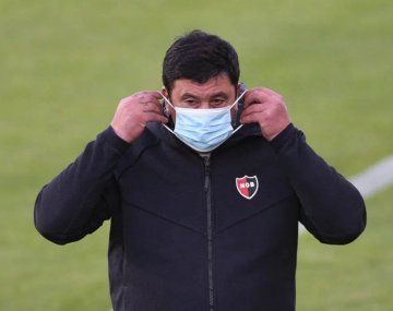 El Mono Burgos deja de ser entrenador de Newells