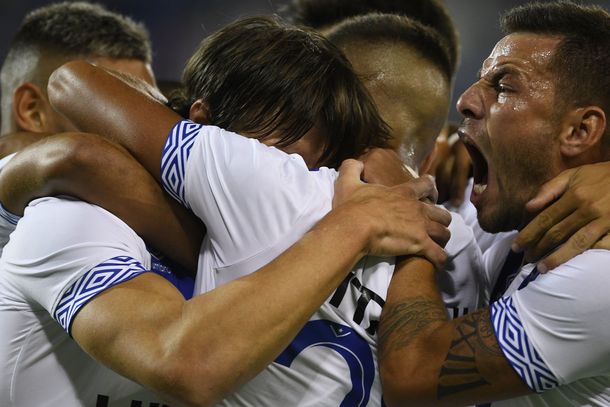 Vélez derrotó apenas por un gol al digno Leandro N. Alem del Lobo Cordone