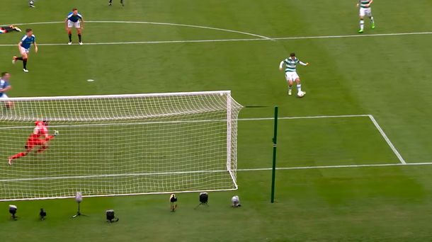 No se puede creer: esta jugada en el fútbol escocés no terminó en gol
