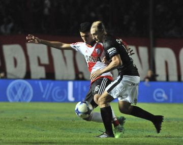 Colón recibe a River en el Cementerio de los Elefantes