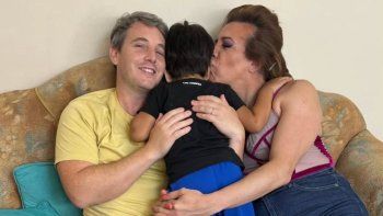 Lizy Tagliani, junto a su familia.