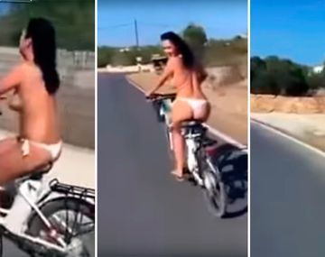 VIDEO: Salió a pasear en bici en topless