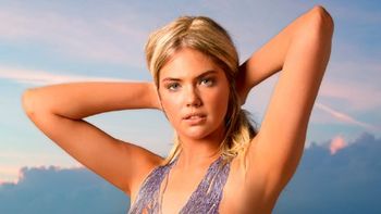 esta modelo incursiona en el body painting esta modelo incursiona en el body painting